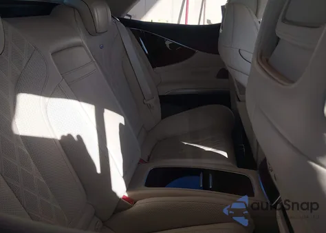 2017 Mercedes-Benz S 550 z USA, uszkodzony, nr VIN WDDXK8CB6HA031186